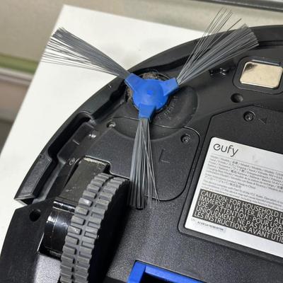 LOT 263: Eufy Robovac 11s