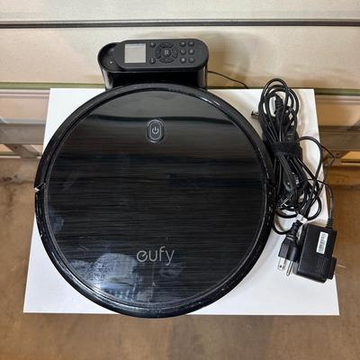 LOT 263: Eufy Robovac 11s
