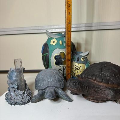 LOT 264: Gardening Tools, Garden Decor & More!