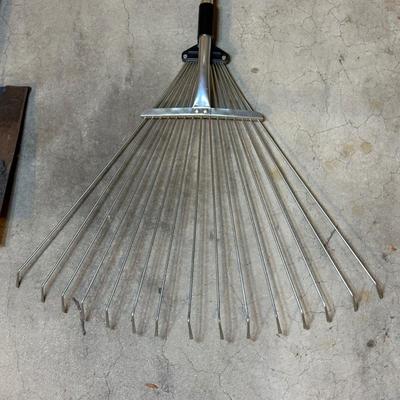 LOT 264: Gardening Tools, Garden Decor & More!