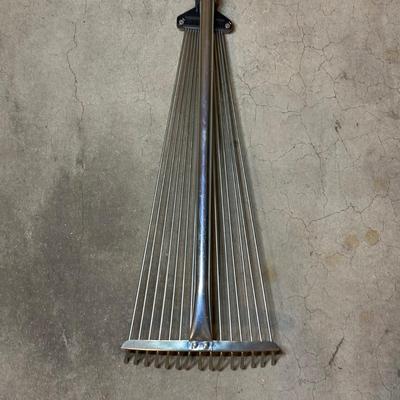 LOT 264: Gardening Tools, Garden Decor & More!