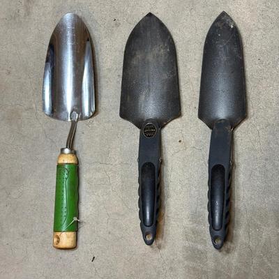 LOT 264: Gardening Tools, Garden Decor & More!