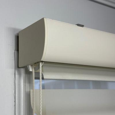 LOT 266: Hunter Douglas Silhouette Window Shades 74"x65” New In Box