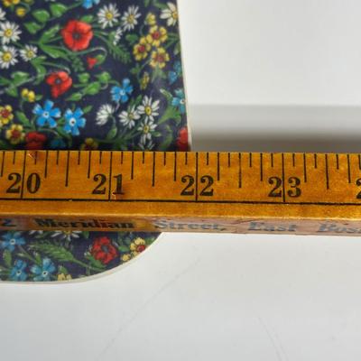 LOT 268: Farberware Square BBQ Wok Topper, Trays, Cutting Board & More