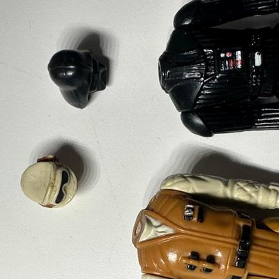 LOT 270: Vintage StarWars Action Figures w/ 1983 C-3PO Carrying Case