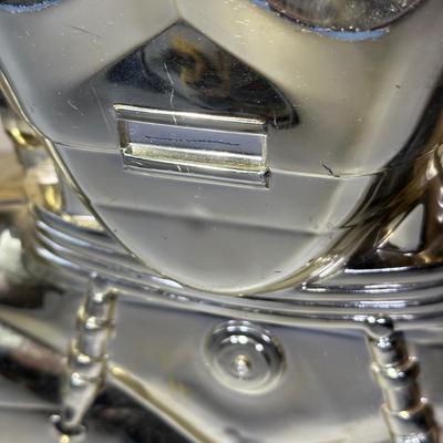 LOT 270: Vintage StarWars Action Figures w/ 1983 C-3PO Carrying Case