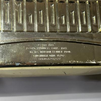 LOT 270: Vintage StarWars Action Figures w/ 1983 C-3PO Carrying Case