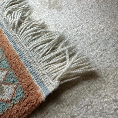 LOT 384: Beautiful Vintage Turkish Rug