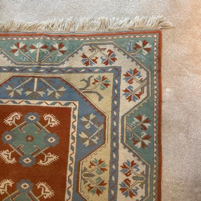 LOT 384: Beautiful Vintage Turkish Rug