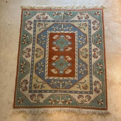 LOT 384: Beautiful Vintage Turkish Rug