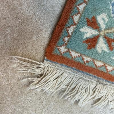 LOT 384: Beautiful Vintage Turkish Rug