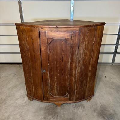 LOT 386 Antique Corner Cabinet