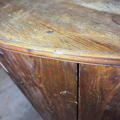 LOT 386 Antique Corner Cabinet