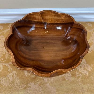 LOT 388: Vintage Scalloped Salad Bowl Set w/ Glass Oil & Vinegar Cruet & More