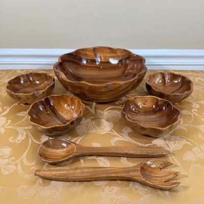 LOT 388: Vintage Scalloped Salad Bowl Set w/ Glass Oil & Vinegar Cruet & More