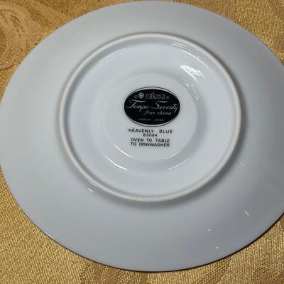 LOT 395: Mikasa & Prisma Teacup/Saucer Sets