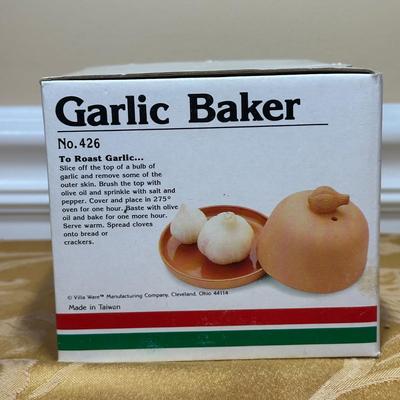 LOT 396: Slap Chop, Garlic Baker, Beautiful Kitchen Decor & More