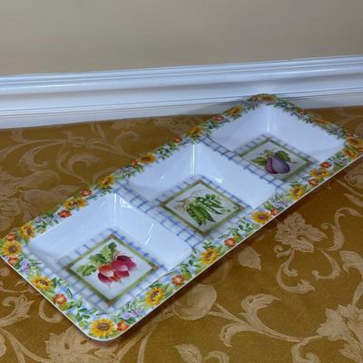 LOT 396: Slap Chop, Garlic Baker, Beautiful Kitchen Decor & More