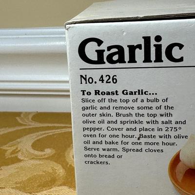 LOT 396: Slap Chop, Garlic Baker, Beautiful Kitchen Decor & More