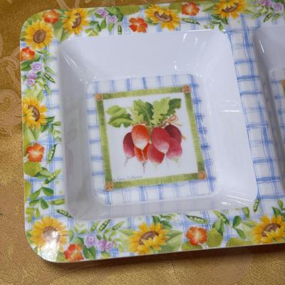 LOT 396: Slap Chop, Garlic Baker, Beautiful Kitchen Decor & More