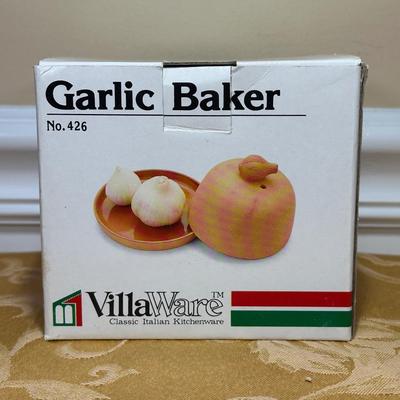 LOT 396: Slap Chop, Garlic Baker, Beautiful Kitchen Decor & More