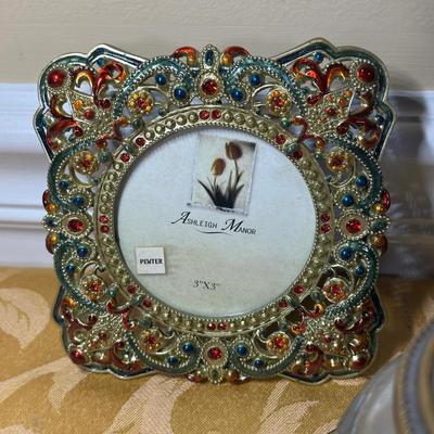 LOT 397: Beautiful Vintage Bronze Home Decor