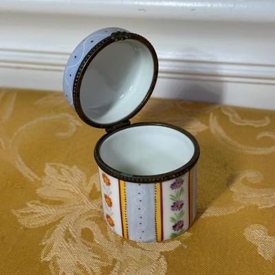 LOT 398: Antique Shaving Mirror, Vintage Tooth Powder Tins, Limoges Trinket Box & Lusterware Porcelain Victorian 4" Boot, Germany