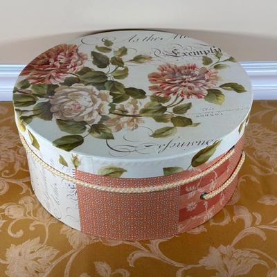 LOT 399: Women’s Hats, Shoulder Bags & More!