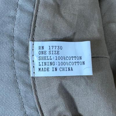 LOT 399: Women’s Hats, Shoulder Bags & More!