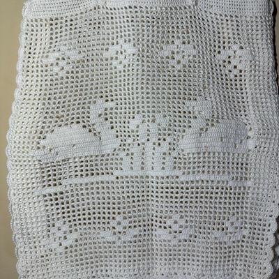 LOT 399: Women’s Hats, Shoulder Bags & More!