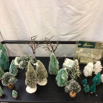 Dept 56 Lot Of Trees and Reindeer and Sleigh Lighted Lawn Ornament.