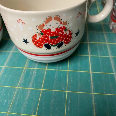 EPOCH Holiday Joy 8200 Dishes
