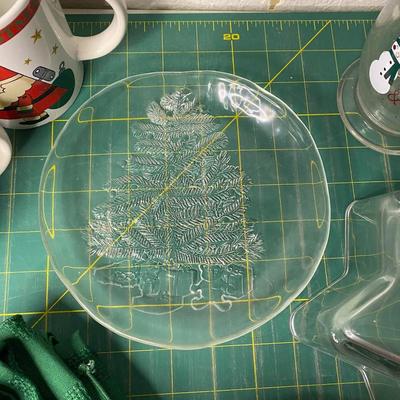 Christmas Linens and Dishes