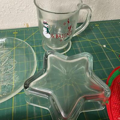 Christmas Linens and Dishes