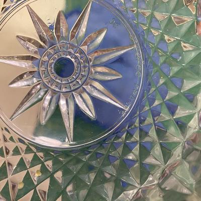 French Arcoroc Vintage Diamant Starburst Pattern Bowl Set