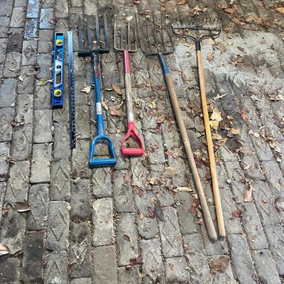 Spreader, Saw Horses & Yard Tools (G-MG)
