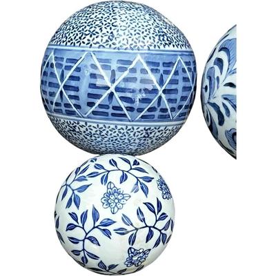 Set of 4 Chinoiserie Blue and White Porcelain Decorative Balls with Tray Centerpiece