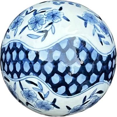 Set of 4 Chinoiserie Blue and White Porcelain Decorative Balls with Tray Centerpiece