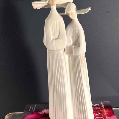 Lladro Flying Nuns Figure - White Gloss Porcelain 