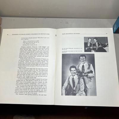 Limited Edition Martha Agerich & Claudio Abbado Vinyl Collection Plus books about Music Genres (D-RG)