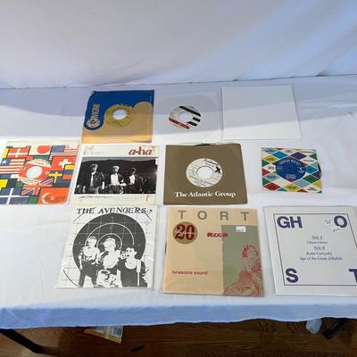 Huge Collection Of 45’s & More (D-RG)