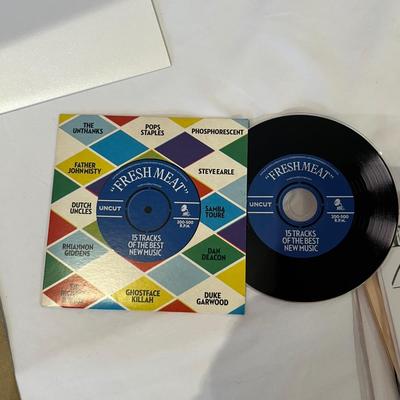 Huge Collection Of 45’s & More (D-RG)