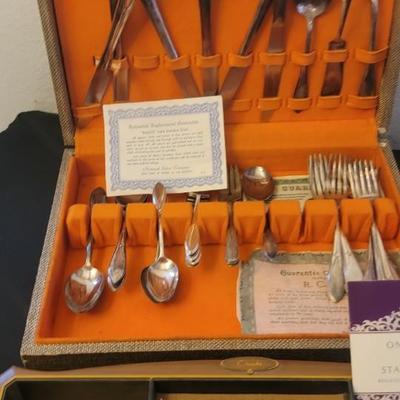 Two sets of silver ware, Oneida stainless, Nasco