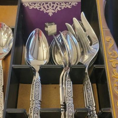 Two sets of silver ware, Oneida stainless, Nasco