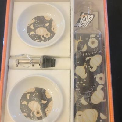 NIB 2 glass serving trays, oil dipping set, expresso cups