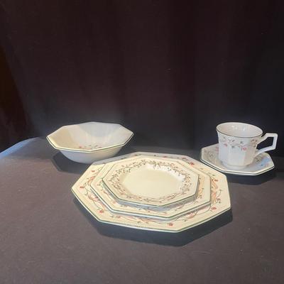Johnson Brothers Eternal Beau China (BP-MG)