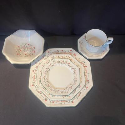 Johnson Brothers Eternal Beau China (BP-MG)