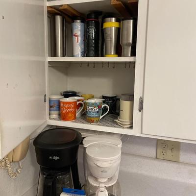 Coffee makers & cups/mugs