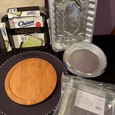 New Pampered Chef 8x8 pan, aluminum pans, glass platter