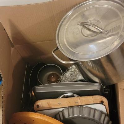 Box of baking, stock pot, serving trays